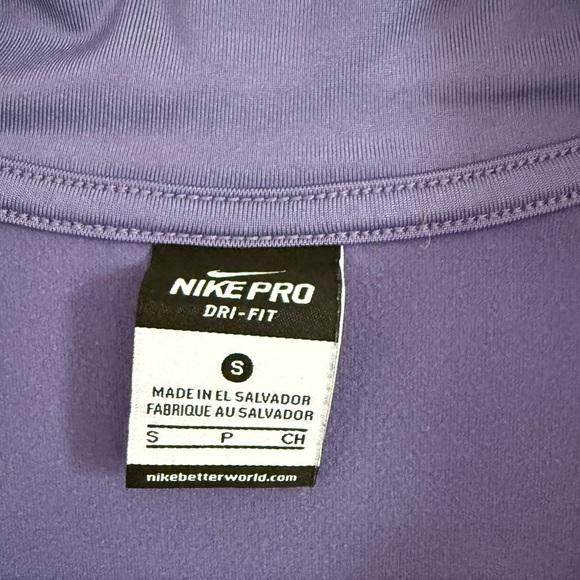 Nike Women's Lavender 3/4 Zip Long Sleeve Pullover  Size Small - Picture 3 of 5